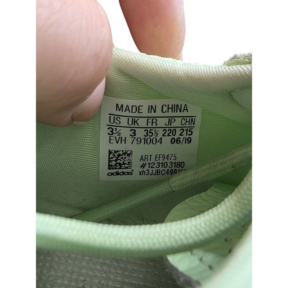 Adidas‎ Ozweego Glow Green Athletic Running Shoes Sneakers EE6466 Kids Size 3.5 - Picture 3 of 16